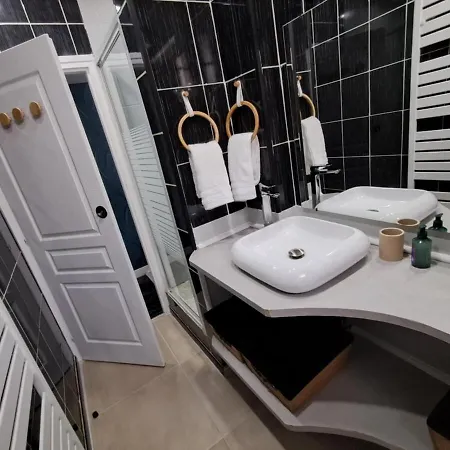 Sweet Apartment